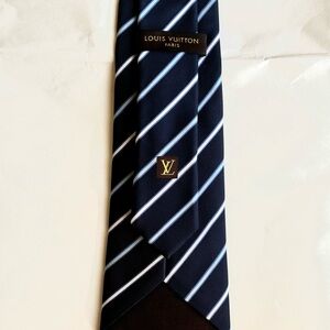Louis Vuitton Paris Men’s Silk Tie – Navy Blue Striped